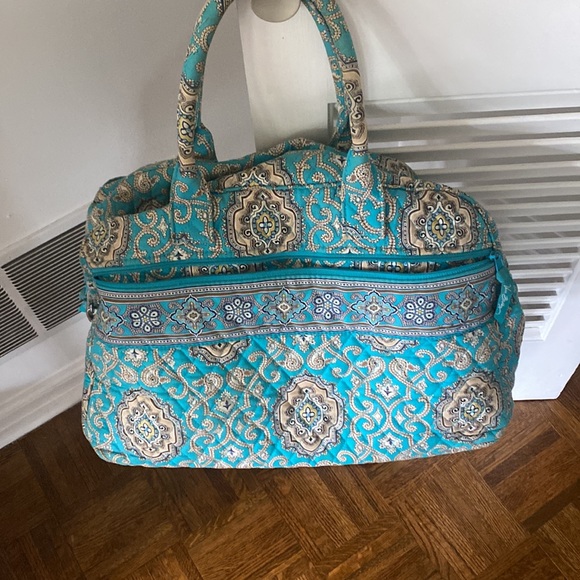 Vera bradley duffel bag - Picture 2 of 3